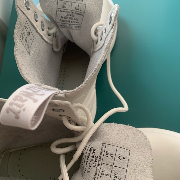 Dr. Martens 1460 PASCAL MONO 8 Eye Leather Boots WHITE Super Cute! - Picture 6 of 7